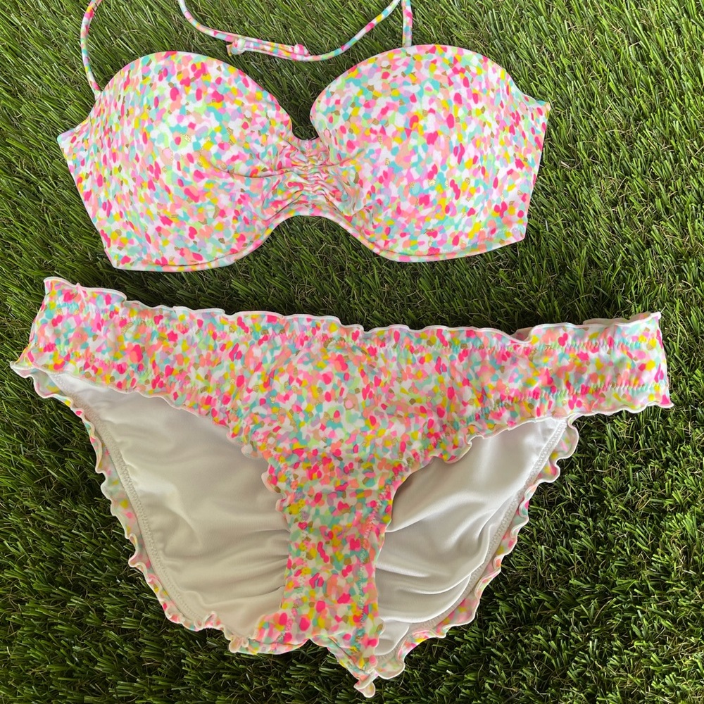 Victoria’s Secrets Bombshell Swimsuit